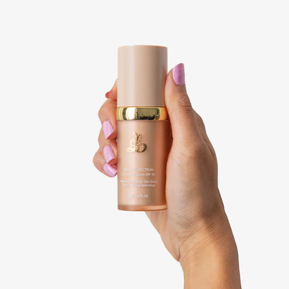 Base maquillaje 4 en 1 Antiedad con SPF 50 – Se Adapta a tu Tono de Piel